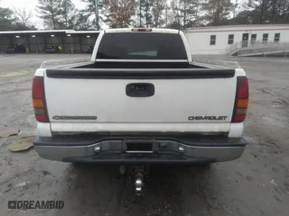2000 Chevrolet Silverado 1500 LS with VIN 1GCEK19T4YE390960, listed as a IAAI auction lot 41043965 with 277,625 mi miles. Bid and sale history available at carsss.com. Image 17.