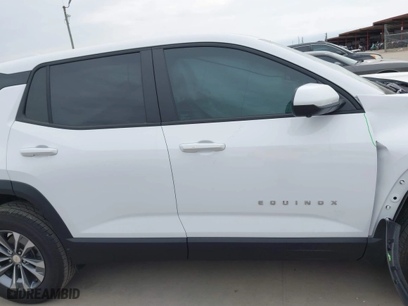 2025 Chevrolet Equinox FWD LT with VIN 3GNAXHEG1SL134484, listed as a IAAI auction lot 41681459 with 1,008 mi miles. Bid and sale history available at carsss.com. Image 14.