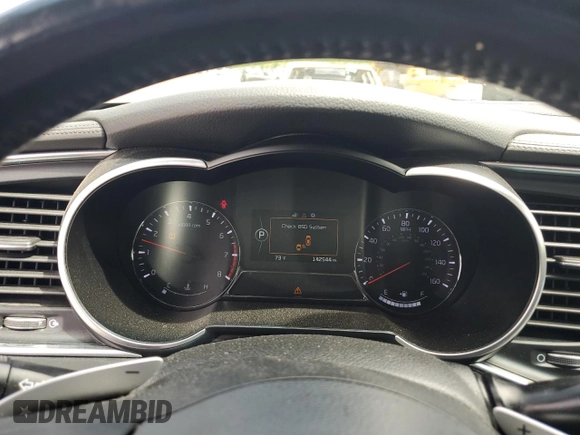 2014 Kia Optima SX Turbo z VIN 5XXGR4A67EG306326, wystawiony jako Copart lot #55883095 z przebiegiem 142 544 mil mil oraz Szkoda całkowita • Salvage title. Historia ofert i sprzedaży dostępna na DreamBid. Obrazek 9.