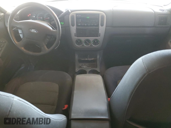 2003 Ford Explorer XLT z VIN 1FMZU63K53ZA20560, wystawiony jako Copart lot #87074084 z przebiegiem 198 276 mil mil oraz Szkoda całkowita • Salvage title. Historia ofert i sprzedaży dostępna na DreamBid. Obrazek 8.