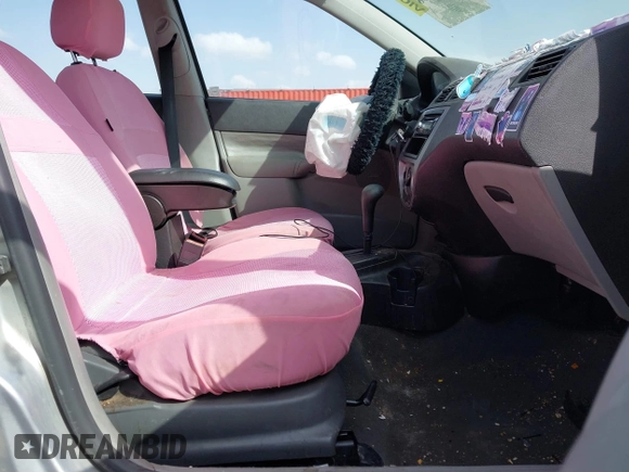 2007 Ford Focus S with VIN 1FAHP34N57W188274, listed as a IAAI auction lot 41753738 with Not Provided miles and . Bid and sale history available at carsss.com. Image 5.