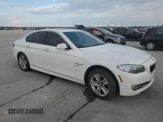 2012 BMW 5 Series 528i xDrive z VIN WBAXH5C50CDW04329, wystawiony jako Copart lot #84813424 z przebiegiem Nie podano mil oraz Szkoda całkowita • Salvage title. Historia ofert i sprzedaży dostępna na DreamBid. Obrazek 4.