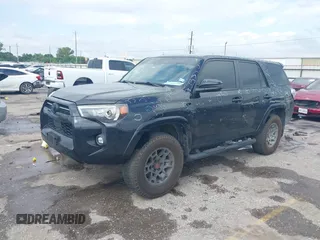 2022 Toyota 4Runner SR5 with VIN JTEEU5JR1N5259915, listed as a IAAI auction lot 42084335 with 45,059 mi miles and . Bid and sale history available at DreamBid. Image 2.