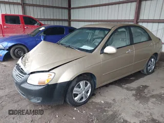 2009 Kia Spectra EX z VIN KNAFE221395647549, wystawiony jako IAAI lot #42408076 z przebiegiem 227 302 mil mil oraz . Historia ofert i sprzedaży dostępna na DreamBid. Obrazek 2.