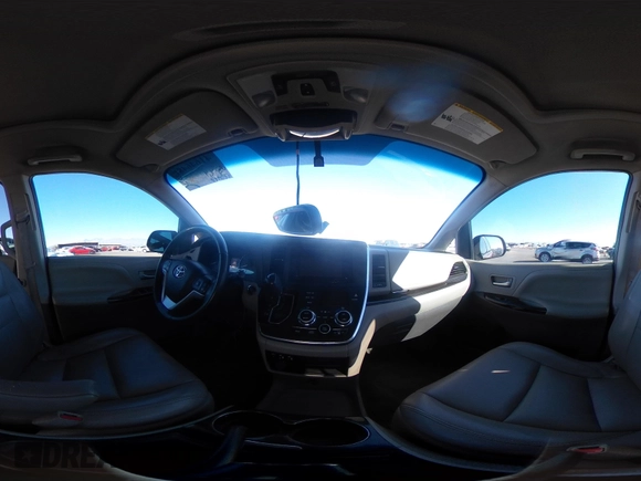2015 Toyota Sienna XLE with VIN 5TDYK3DCXFS621190, listed as a IAAI auction lot 41646481 with 173,817 mi miles. Bid and sale history available at carsss.com. Image 18.