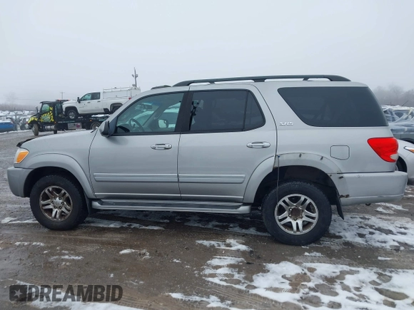 2005 Toyota Sequoia SR5 with VIN 5TDBT44A95S257043, listed as a IAAI auction lot 41562983 with 213,197 mi miles and . Bid and sale history available at DreamBid. Image 14.
