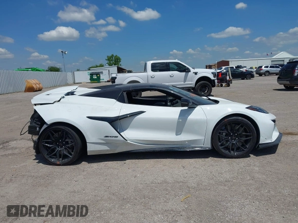 2023 Chevrolet Corvette 3LZ with VIN 1G1YF3D37P5603363, listed as a IAAI auction lot 42176876 with Not provided miles and . Bid and sale history available at DreamBid. Image 13.