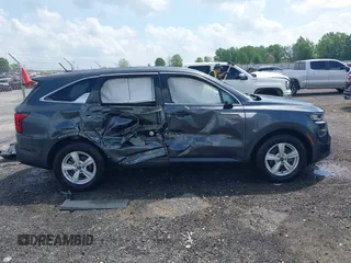 2021 Kia Sorento LX z VIN 5XYRG4LC7MG053164, wystawiony jako IAAI lot #42147600 z przebiegiem 85 481 mil mil oraz . Historia ofert i sprzedaży dostępna na DreamBid. Obrazek 14.