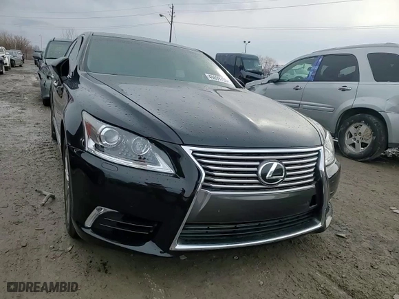 2016 Lexus LS 460 with VIN JTHCL5EF7G5026105, listed as a Copart auction lot 46699705 with 0 mi miles and Salvage Title. Bid and sale history available at carsss.com. Image 11.