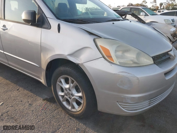 2004 Toyota Sienna LE with VIN 5TDBA23C54S026300, listed as a IAAI auction lot 41935386 with 293,674 mi miles. Bid and sale history available at carsss.com. Image 12.