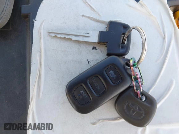 2001 Toyota Avalon XL z VIN 4T1BF28B61U188943, wystawiony jako IAAI lot #42338987 z przebiegiem Nie podano mil oraz . Historia ofert i sprzedaży dostępna na DreamBid. Obrazek 11.