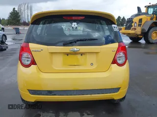 2009 Chevrolet Aveo 2LT z VIN KL1TG66E89B621557, wystawiony jako IAAI lot #41813220 z przebiegiem 125 455 mil mil oraz . Historia ofert i sprzedaży dostępna na DreamBid. Obrazek 16.