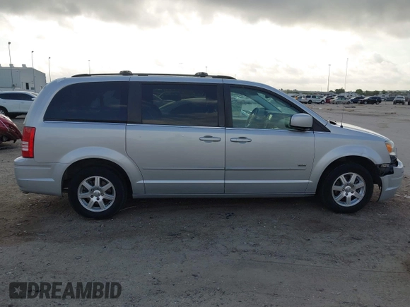2008 Chrysler Town & Country Touring with VIN 2A8HR54PX8R822991, listed as a IAAI auction lot 42028717 with 152,898 mi miles. Bid and sale history available at carsss.com. Image 14.