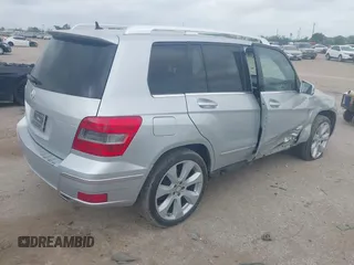 2011 Mercedes-Benz GLK 350 with VIN WDCGG5GB5BF574800, listed as a IAAI auction lot 41937786 with 61,521 mi miles and . Bid and sale history available at DreamBid. Image 4.