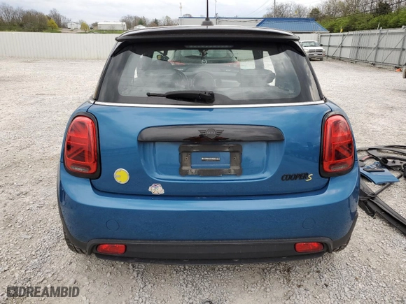2022 MINI Hardtop 2 Door Cooper SE with VIN WMW13DJ04N2P69787, listed as a Copart auction lot 48729804 with 20,617 mi miles and Salvage Title. Bid and sale history available at carsss.com. Image 6.