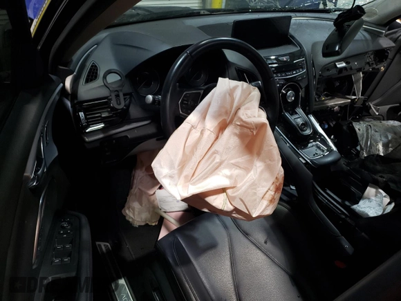 2019 Acura RDX with VIN 5J8TC1H38KL009718, listed as a Copart auction lot 87883765 with 63,681 mi miles and Salvage Title. Bid and sale history available at carsss.com. Image 8.