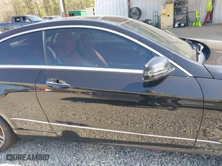 2014 Mercedes-Benz E-Class E 350 with VIN WDDKJ5KBXEF248011, listed as a IAAI auction lot 41566643 with 120,108 mi miles. Bid and sale history available at carsss.com. Image 13.