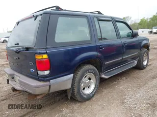 1995 Ford Explorer Eddie Bauer with VIN 1FMDU32X2SUB15613, listed as a IAAI auction lot 41863671 with 121,584 mi miles and . Bid and sale history available at DreamBid. Image 4.