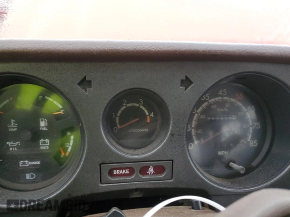 1984 Toyota Land Cruiser z VIN JT3FJ60G7E1114123, wystawiony jako Copart lot #82696534 z przebiegiem 217 999 mil mil oraz Czysty tytuł • Clean title. Historia ofert i sprzedaży dostępna na DreamBid. Obrazek 9.