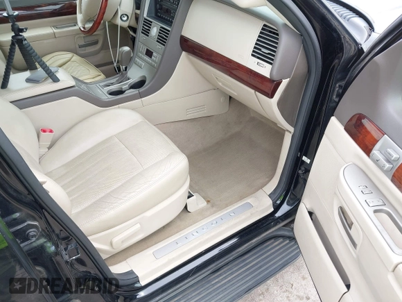 2004 Lincoln Aviator Luxury with VIN 5LMEU88H14ZJ23061, listed as a IAAI auction lot 41912982 with 232,402 mi miles and . Bid and sale history available at DreamBid. Image 5.