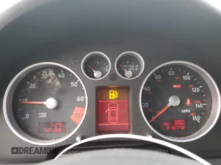 2001 Audi TT z VIN TRUWT28N011015516, wystawiony jako Copart lot #54121535 z przebiegiem 212 772 mil mil oraz Szkody całkowita. Historia ofert i sprzedaży dostępna na DreamBid. Obrazek 9.