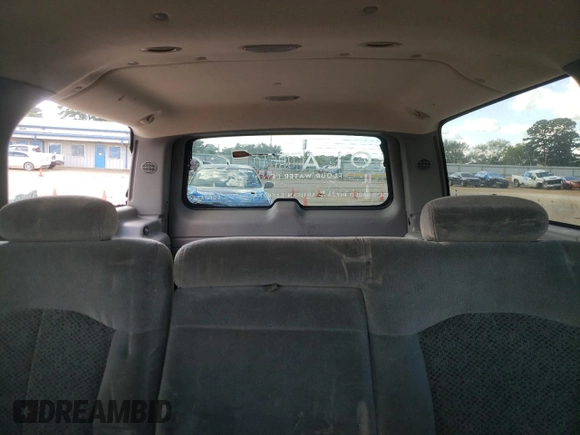 2002 Chevrolet Suburban LS with VIN 3GNEC16ZX2G133511, listed as a Copart auction lot 74059784 with 0 mi miles and Salvage Title. Bid and sale history available at carsss.com. Image 9.
