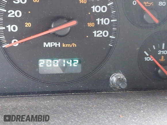 2001 Jeep Grand Cherokee Laredo with VIN 1J4GW48SX1C658610, listed as a IAAI auction lot 41831013 with 200,142 mi miles and . Bid and sale history available at DreamBid. Image 7.