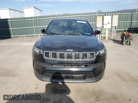 2024 Jeep Compass Sport z VIN 3C4NJDAN9RT171267, wystawiony jako Copart lot #49379715 z przebiegiem 3 194 mil mil oraz Szkoda całkowita • Salvage title. Historia ofert i sprzedaży dostępna na DreamBid. Obrazek 5.
