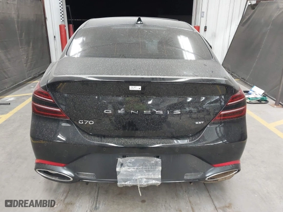 2024 Genesis G70 3.3T Sport Advanced with VIN KMTG54SE5RU139337, listed as a IAAI auction lot 41097685 with 1,290 mi miles. Bid and sale history available at carsss.com. Image 16.