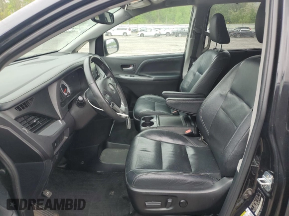 2018 Toyota Sienna SE with VIN 5TDXZ3DC1JS934855, listed as a Copart auction lot 60101785 with 53,726 mi miles and Salvage title. Bid and sale history available at DreamBid. Image 7.