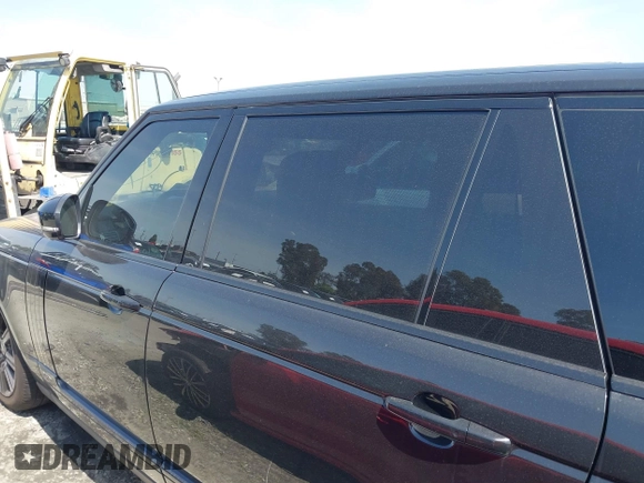 2019 Land Rover Range Rover with VIN SALGS5RE7KA547860, listed as a IAAI auction lot 41523648 with 1 mi miles. Bid and sale history available at carsss.com. Image 13.