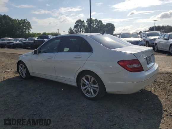 2012 Mercedes-Benz C 300 Sport с VIN WDDGF8BB9CA699384, выставлен на аукционе Copart как лот 62845925 с пробегом 121 796 миль миль и Списание • Salvage title. История ставок и продаж доступна на DreamBid. Изображение 2.