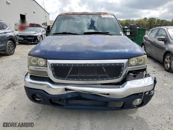 2003 GMC Sierra 1500 SLT with VIN 1GTEC19T33Z313379, listed as a Copart auction lot 48126095 with 256,458 mi miles and Salvage Title. Bid and sale history available at carsss.com. Image 5.
