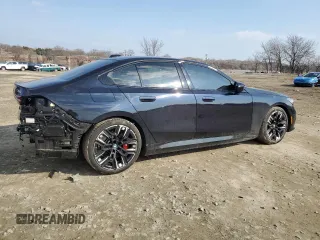 2024 BMW i5 M60 z VIN WBY43FK07RCR84752, wystawiony jako Copart lot #43782755 z przebiegiem 12 175 mil mil oraz Szkoda całkowita • Salvage title. Historia ofert i sprzedaży dostępna na DreamBid. Obrazek 3.