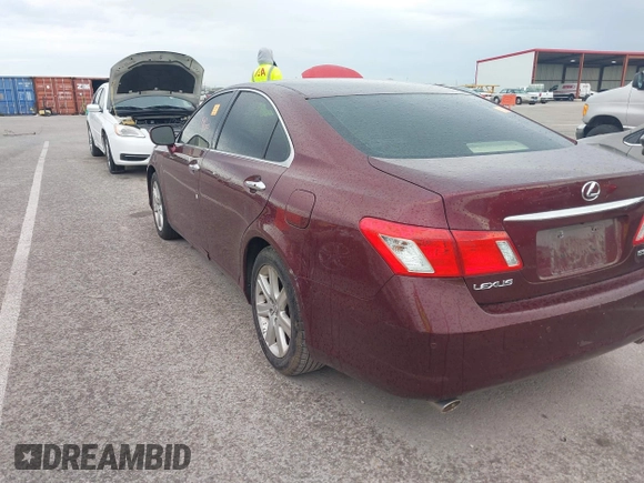 2007 Lexus ES 350 with VIN JTHBJ46G172114071, listed as a IAAI auction lot 41990521 with 225,319 mi miles. Bid and sale history available at carsss.com. Image 3.