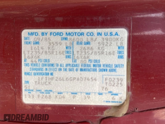 1986 Ford F-250 z VIN 1FTHF26L6GPA07454, wystawiony jako Copart lot #65404175 z przebiegiem 69 638 mil mil oraz Czysty tytuł • Clean title. Historia ofert i sprzedaży dostępna na DreamBid. Obrazek 10.