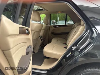 2015 Mercedes-Benz M 250 z VIN 4JGDA0EB3FA510415, wystawiony jako IAAI lot #42305159 z przebiegiem 225 869 mil mil oraz . Historia ofert i sprzedaży dostępna na DreamBid. Obrazek 8.