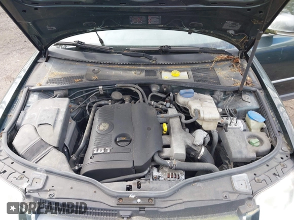 2004 Volkswagen Passat GL z VIN WVWMD63B14P330748, wystawiony jako IAAI lot #41936308 z przebiegiem 161 235 mil mil oraz . Historia ofert i sprzedaży dostępna na DreamBid. Obrazek 10.