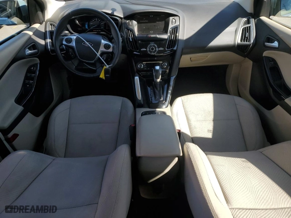 2013 Ford Focus Electric with VIN 1FADP3R46DL325122, listed as a Copart auction lot 48500725 with 40,085 mi miles and Clean Title. Bid and sale history available at carsss.com. Image 8.