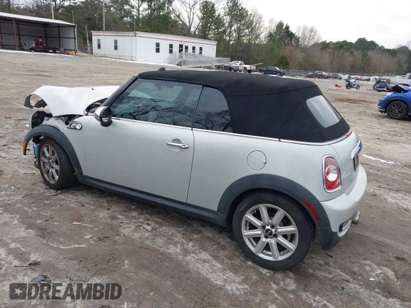 2011 MINI Convertible S с VIN WMWZP3C55BTX82922, выставлен на аукционе IAAI как лот 41408777 с пробегом 82 764 миль миль и . История ставок и продаж доступна на DreamBid. Изображение 3.