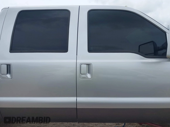 2013 Ford F-250 XL z VIN 1FT7W2BT4DEB27388, wystawiony jako IAAI lot #42244172 z przebiegiem 264 075 mil mil oraz . Historia ofert i sprzedaży dostępna na DreamBid. Obrazek 13.