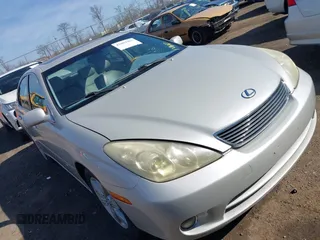 2005 Lexus ES 330 with VIN JTHBA30G655098125, listed as a IAAI auction lot 41804407 with 135,696 mi miles. Bid and sale history available at carsss.com. Image 1.