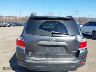 2013 Toyota Highlander with VIN 5TDBK3EH7DS240412, listed as a IAAI auction lot 41703905 with 167,355 mi miles. Bid and sale history available at carsss.com. Image 17.