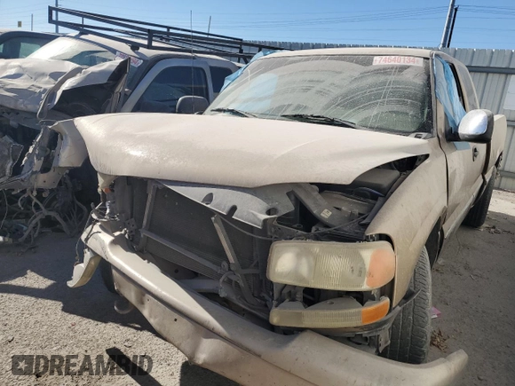2000 GMC New Sierra 1500 SL with VIN 1GTEC19V8YZ152553, listed as a Copart auction lot 74640134 with 0 mi miles and Non Repairable. Bid and sale history available at carsss.com. Image 1.