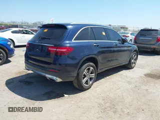 2019 Mercedes-Benz GLC 300 with VIN WDC0G4JB2KV183985, listed as a IAAI auction lot 42004134 with Not provided miles and . Bid and sale history available at DreamBid. Image 4.