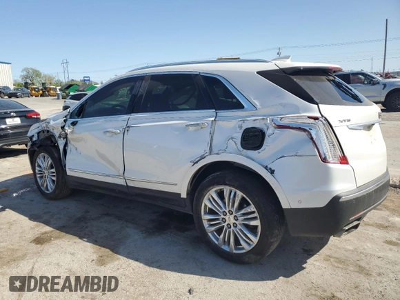 2018 Cadillac XT5 Premium Luxury FWD z VIN 1GYKNERS6JZ102163, wystawiony jako Copart lot #52817895 z przebiegiem 167 570 mil mil oraz Nie do naprawy. Historia ofert i sprzedaży dostępna na DreamBid. Obrazek 2.