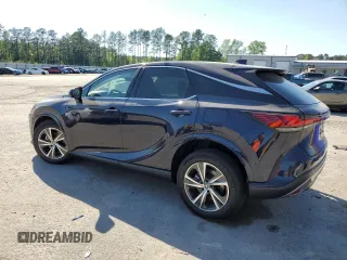 2024 Lexus RX 350 z VIN 2T2BAMBA2RC052098, wystawiony jako Copart lot #52634835 z przebiegiem 1630 mil mil oraz Szkody całkowita. Historia ofert i sprzedaży dostępna na DreamBid. Obrazek 2.