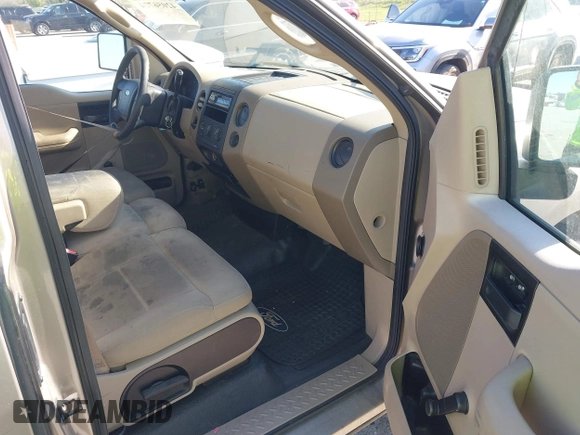 2006 Ford F-150 XL with VIN 1FTRF12266NA38421, listed as a IAAI auction lot 42056774 with 191,951 mi miles and . Bid and sale history available at DreamBid. Image 5.