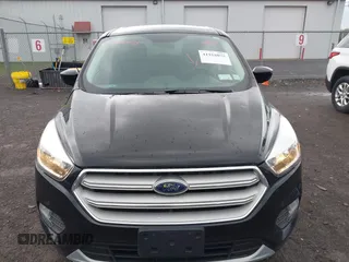 2019 Ford Escape SE with VIN 1FMCU0GD4KUA60347, listed as a IAAI auction lot 41918075 with 27,695 mi miles. Bid and sale history available at carsss.com. Image 12.