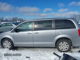 2017 Dodge Grand Caravan SE Plus z VIN 2C4RDGBG7HR789747, wystawiony jako IAAI lot #41289595 z przebiegiem 89 577 mil mil oraz . Historia ofert i sprzedaży dostępna na DreamBid. Obrazek 15.